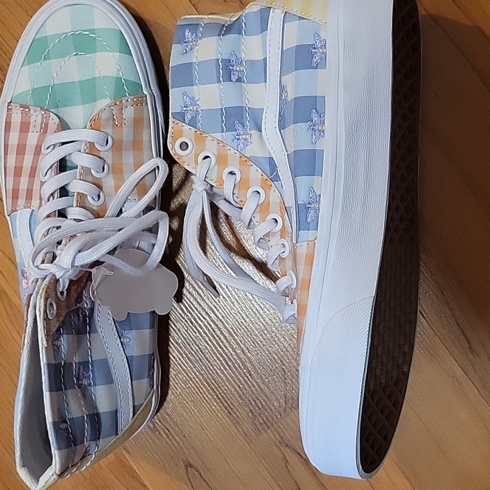 Colorful High-Top Vans - Picture 2 of 4